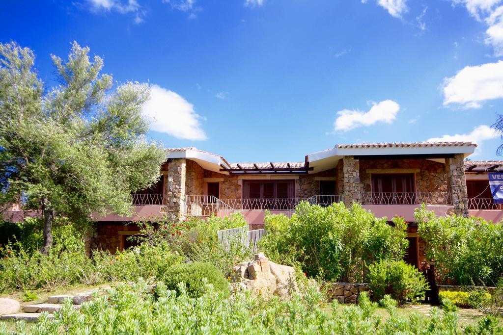 Residenze Dei Fiori Villa Porto Rotondo Exterior photo