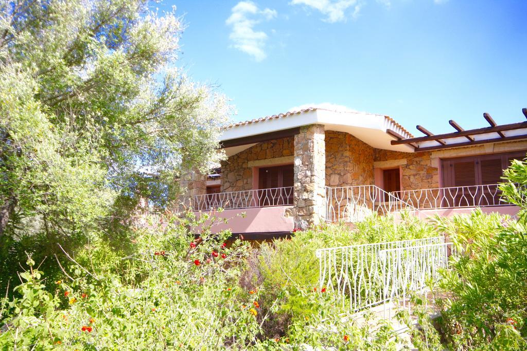 Residenze Dei Fiori Villa Porto Rotondo Exterior photo